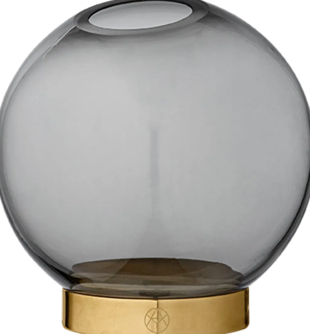 AYTM Stue|Vaser > GLOBE Vase m. Fod H,