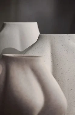 New SALTARE Vase H, Vaser