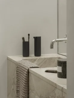 Blomus Badeværelse > MODO ROF Tandbørstekrus H12 cm, Sort