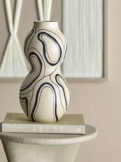 New Bloomingville Nicola Vase H34 cm, Sort