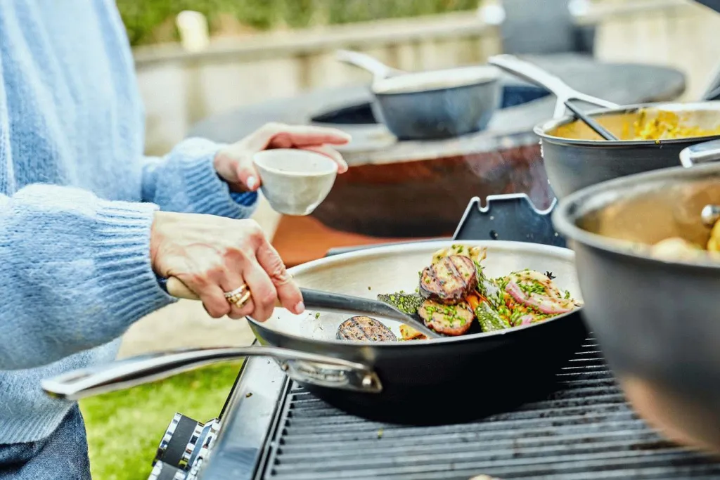 Clearance Wok 30 cm Pander