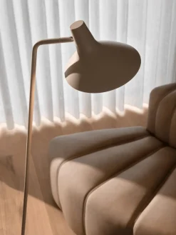 DFTP Gulvlamper ><noscript><img data-lazyloaded=