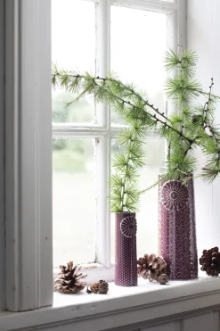 Best Dottir Nordic Design Pipanella Dot Vase H12,5 cm, Aubergine