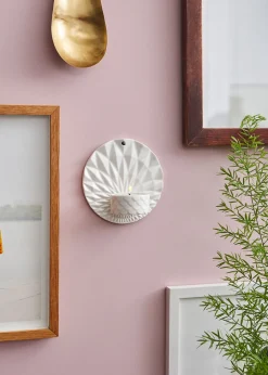 Hot Dottir Nordic Design Pipanella Votive Scales Væghængt Fyrfadsstage Ø11,5 cm, Hvid