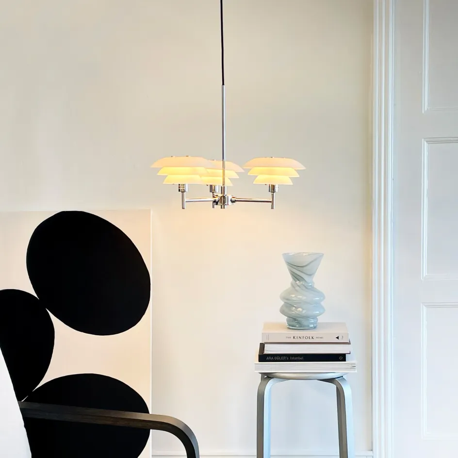 Best Dyberg Larsen DL20 Lysekrone Ø50 cm, Opal/Krom