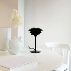 Dyberg Larsen Bordlamper ><noscript><img data-lazyloaded=