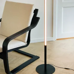 Dyberg Larsen Vagner Gulvlampe LED H150 cm, Sort