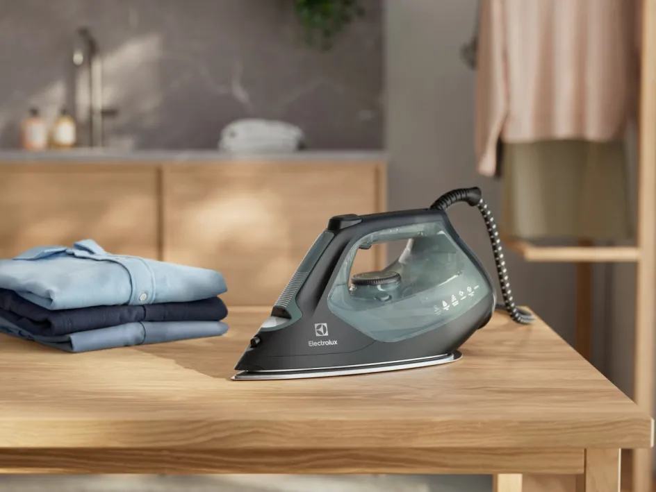 Discount Electrolux REFINE 700 Strygejern, Ocean Green