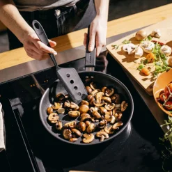 Fiskars Paletter Og Paletknive > Essential Paletspade 38 cm, Sort