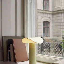 GEJST Bordlamper|Trådløse Lamper > Lium Trådløs Bordlampe H22,5 cm, Lysegul
