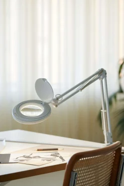 Discount Halo Design Magni Clipslampe LED H50 cm, Hvid