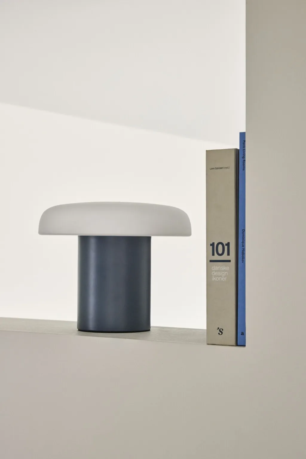 Clearance Aterliers Bordlampe H20 cm, Mørkeblå/Hvid Lamper Til Kontoret|Lamper Til Soveværelset