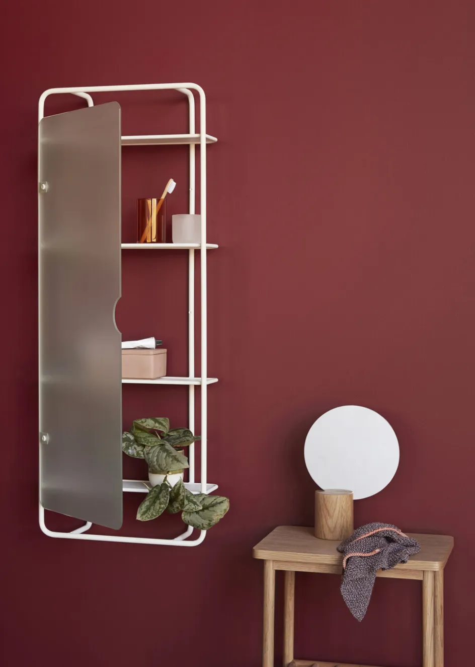 New Hübsch Form Væghylde H106 cm, Hvid