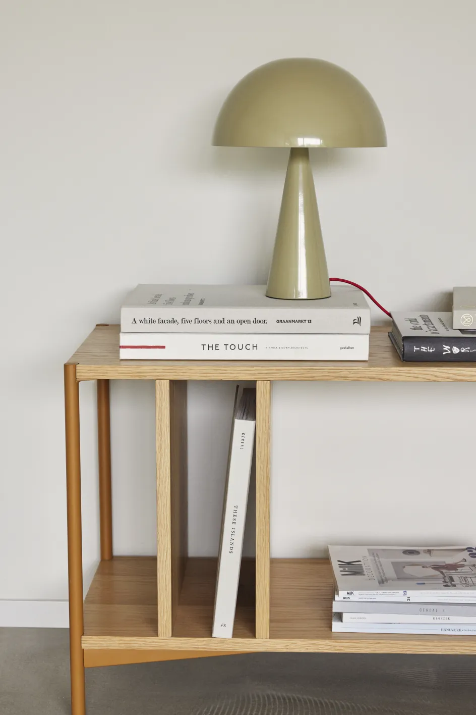 Outlet Hübsch Mush Bordlampe H33 cm, Sand/Rød