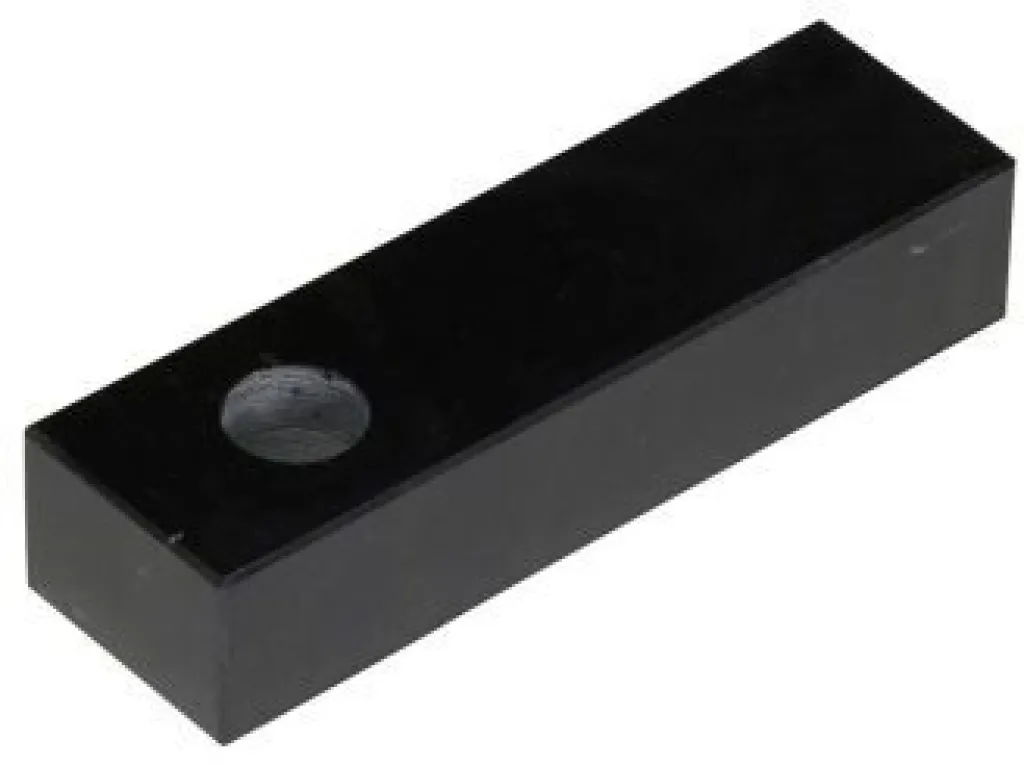 Brick Lysestage H3 cm, Lysestager