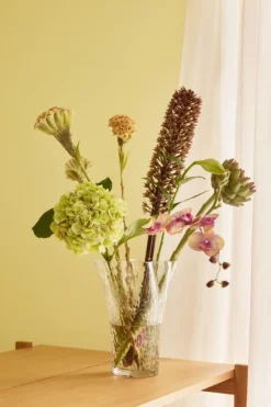 Outlet Hübsch Ruffle Vase H30 cm, Tekstureret