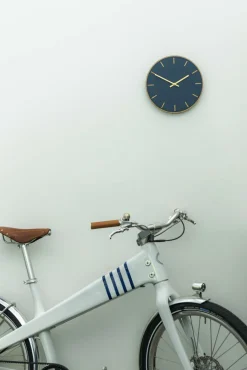 Hemverk Ure Og Vejrstationer > Vægur Ø28 cm, Smokey Blue/Sort/Eg