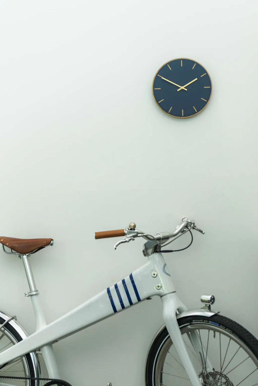 Hemverk Ure Og Vejrstationer > Vægur Ø28 cm, Smokey Blue/Sort/Eg
