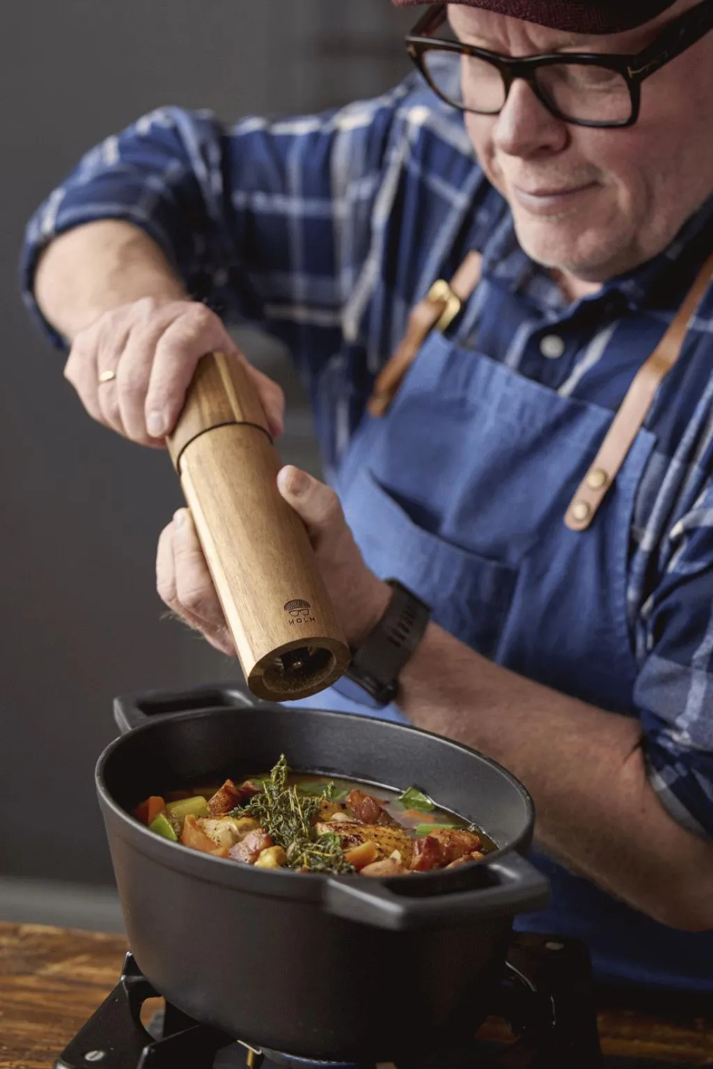 Best Oval Støbejernsgryde 3,8 L, Sort Gryder Og Kasseroller