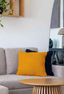 Outlet House Nordic Santos Pude 45x45 cm, Okker