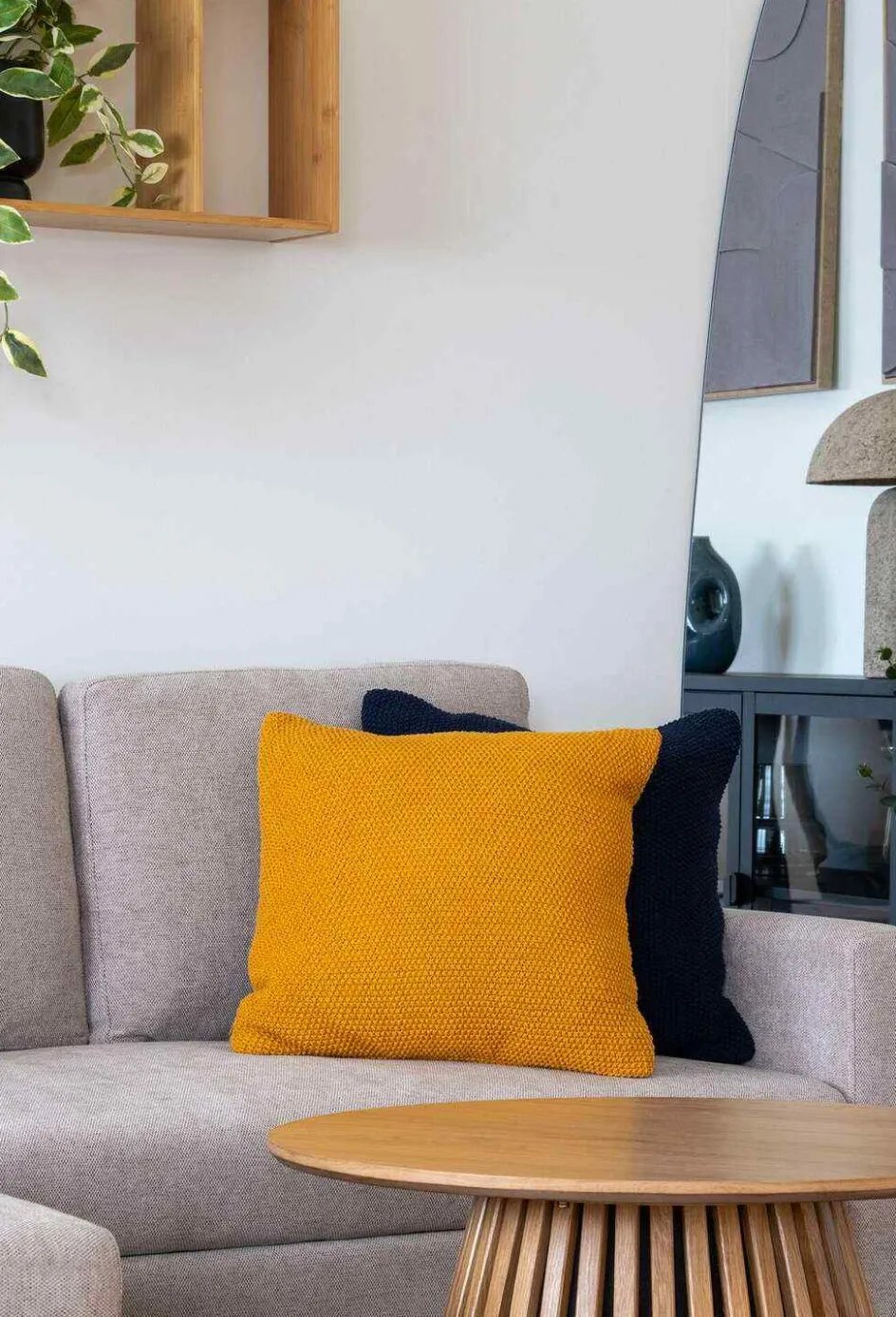 Outlet House Nordic Santos Pude 45x45 cm, Okker