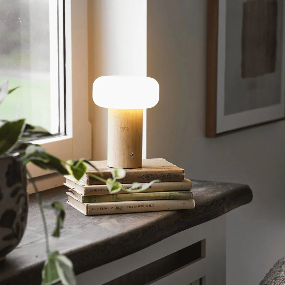Best House Nordic Stafford Trådløs Bordlampe LED H18 cm, Bambus