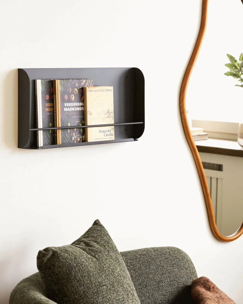 House Nordic Hylder > Volterra Væghylde 60 cm, Mørkegrå