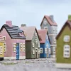 Best Lyshus My Home Town H23,2 cm, Rust/Grøn Lyshuse