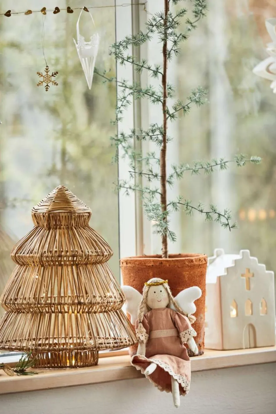 Online Ib Laursen Stillenat Lyshus Kirke H19,2 cm, Creme