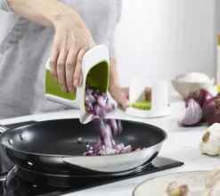 Hot ChopCup Grøntsagshakker, Grøn/Hvid Skrælleredskaber