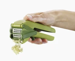 Joseph Joseph Presseredskaber > CleanForce Hvidløgspresser 16 cm, Grøn