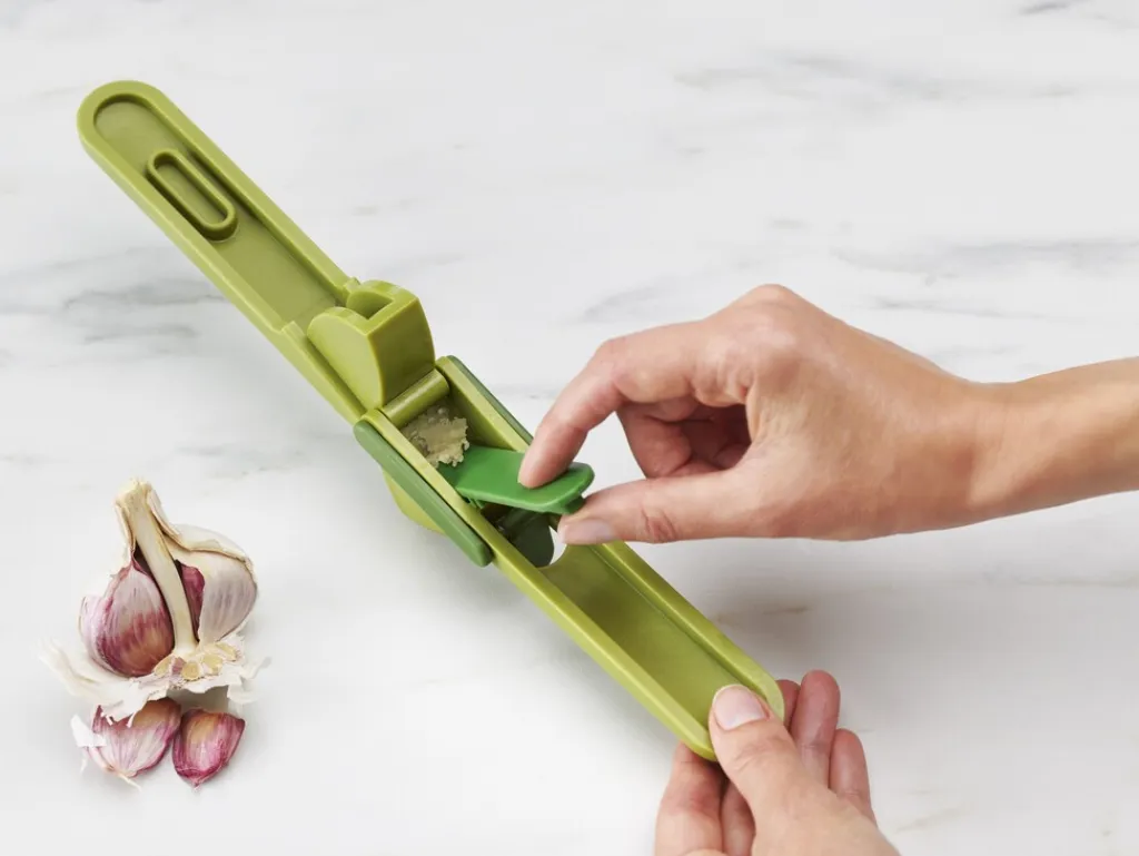 Joseph Joseph Presseredskaber > CleanForce Hvidløgspresser 16 cm, Grøn