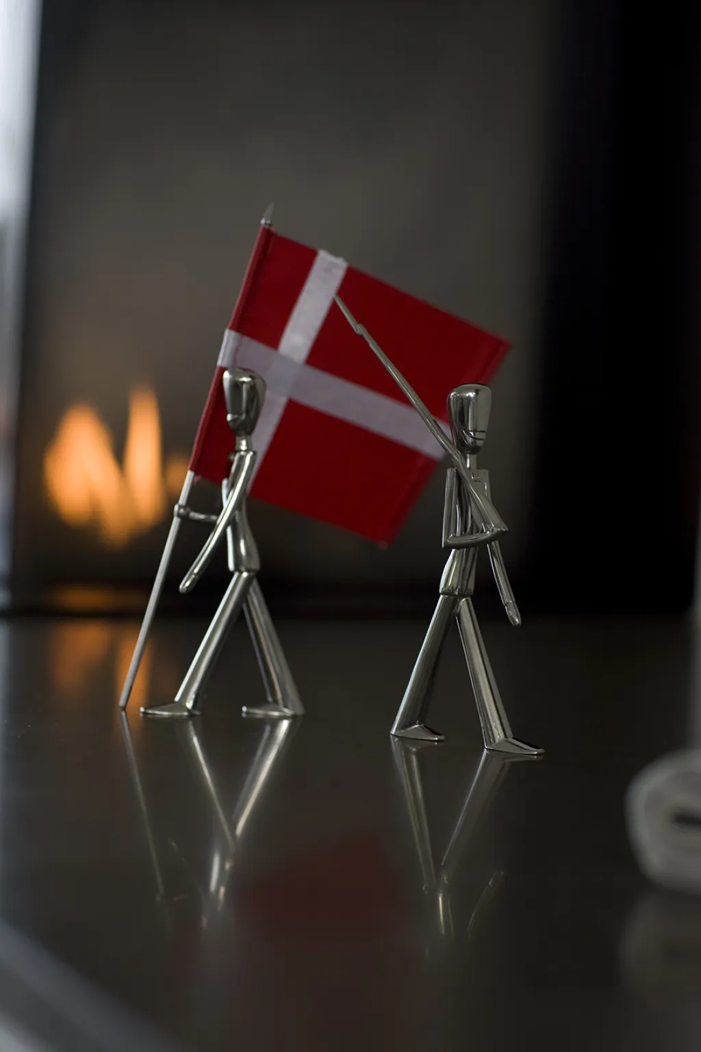 Garder m. Fane 18 cm, Poleret Stål Stue|Træfigurer Og Figurer