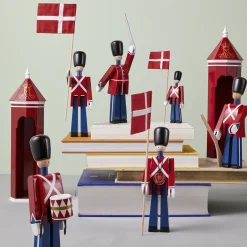 Discount Kay Bojesen Denmark Kay Bojesen Officer m. Sabel Lille 22,5 cm, Malet Bøgetræ
