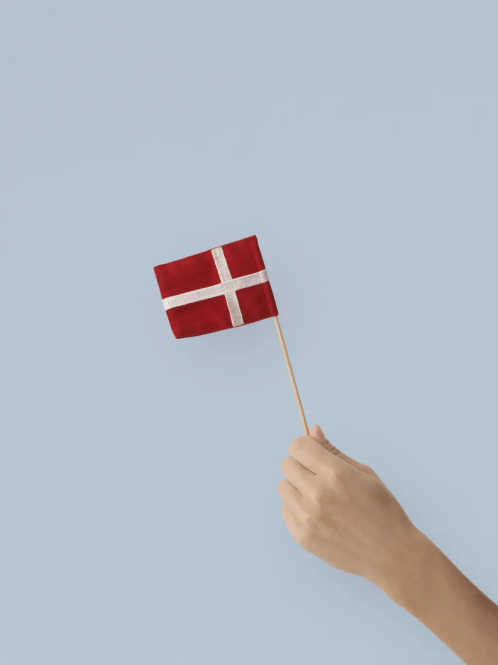 Kay Bojesen Denmark Stue|Træfigurer Og Figurer > Kay Bojesen Tekstilflag til Lille Garder 29,5 cm