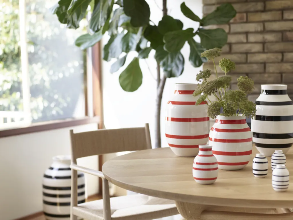 Clearance Omaggio Vase H, Sort Stue|Vaser