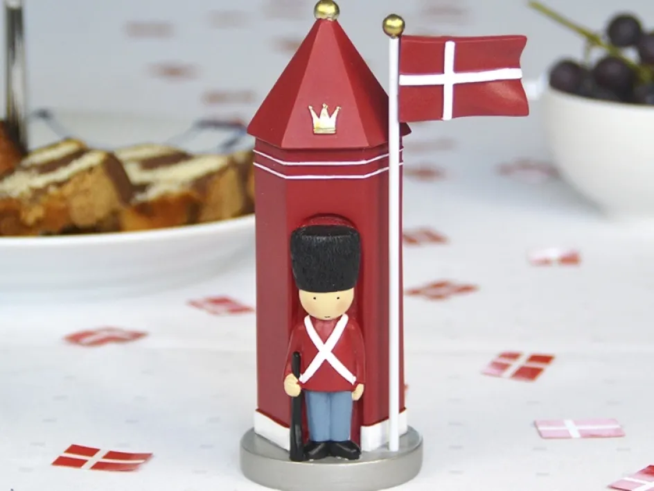 Clearance Kids By Friis Bordpynt Flag & Skilderhus H15 cm