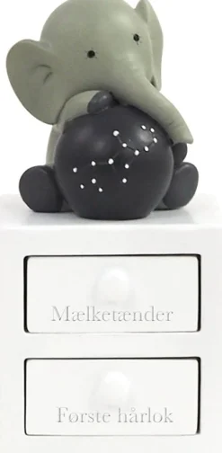 Børn Kids By Friis Opbevaring Til Børneværelset|Børneværelse > Æske t. Første Tand/Hårlok Jomfruen H11,5 cm, Hvid