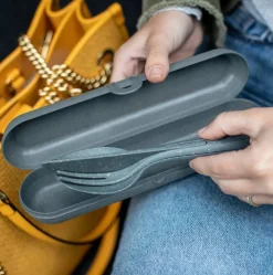 New Koziol KLIKK Bestiksæt m. Etui, Nature Ash Grey