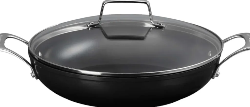 Le Creuset Pander > Essential Sauterpande m. Keramisk Non-stick Belægning , Black