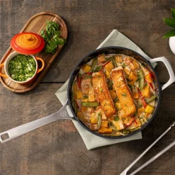 Le Creuset Pander > Essential Sauterpande m. Keramisk Non-stick Belægning , Black