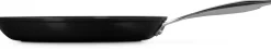 Le Creuset Pander > Essential Stegepande m. Keramisk Non-stick Belægning , Black