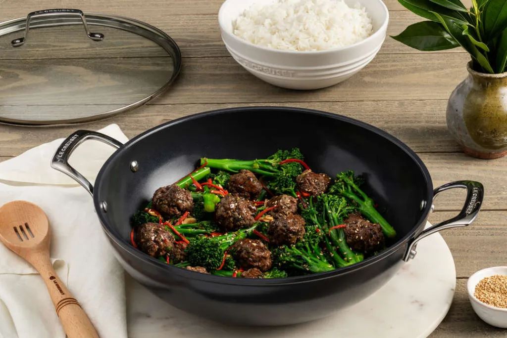 Sale Essential Wok m. Keramisk Non-stick Belægning , Black Pander