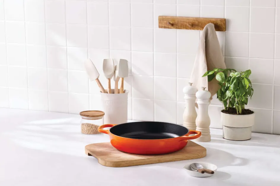 Le Creuset Signature Everyday Støbejernspande 28 cm, Volcanic