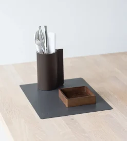Sale Lind DNA Square Recycled Læder Dækkeserviet 26,5x34 cm, Serene Antracit