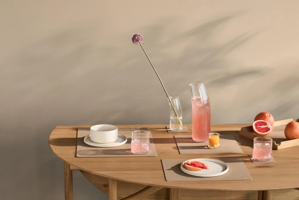 Lind DNA Dækkeservietter > Square Recycled Læder Dækkeserviet ,