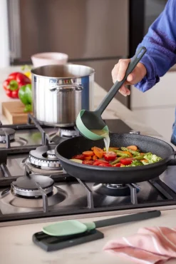 Clearance Non Scratch Suppeske 26 cm, Grøn Skeer Og Tænger