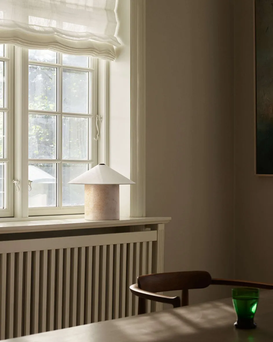 Clearance LYFA FUTÉ 350 Bordlampe H, Creme