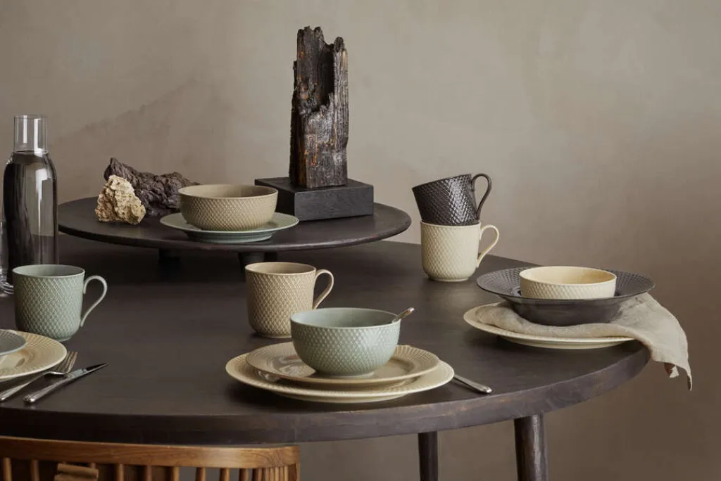 Lyngby Porcelæn Middagstallerkener > Rhombe Earth Tallerken 23 cm,