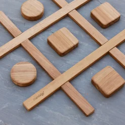 Hot Sussex Kryds & Bolle, Teak Uderum